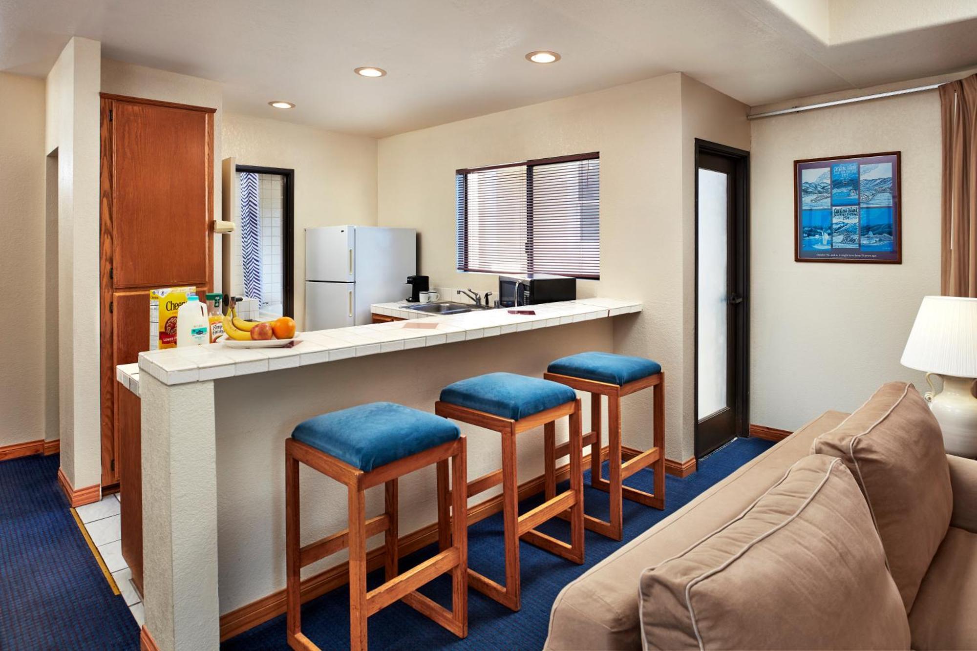 Seaport Village Inn, Hotel 2*
